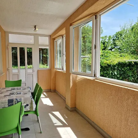 Sersic 3* باشْكا